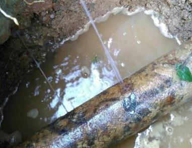 顺昌楼顶渗水维修公司分享下地暖漏水的原因及检测方法。